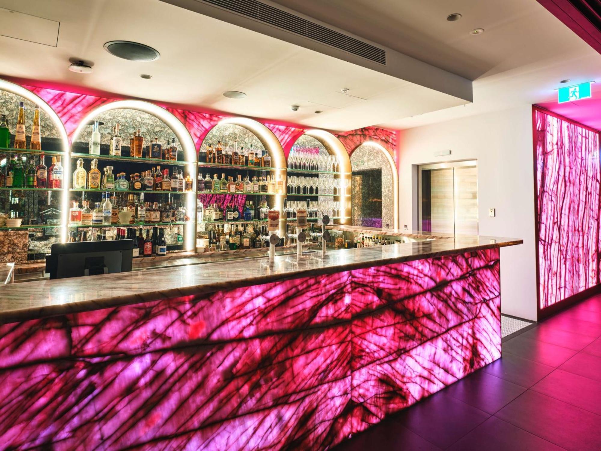 The Motley Hotel Richmond, Tapestry Collection By Hilton Melbourne Bagian luar foto